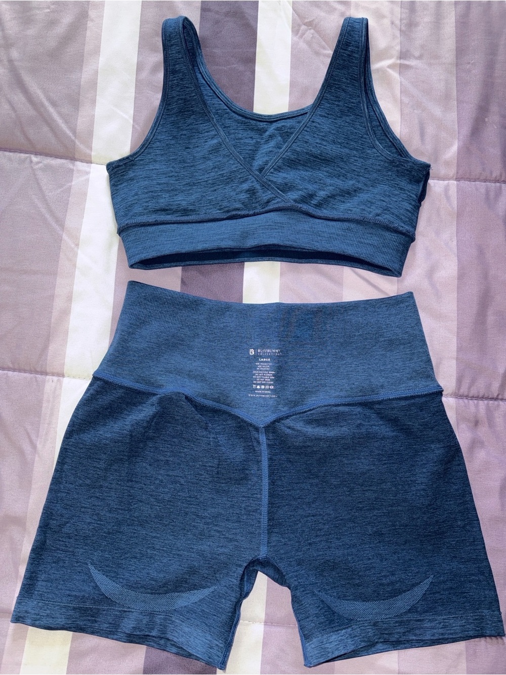 Buffbunny BBL Seamless Collection - Medium Reversible Bra and Large Shorts - Picture 5 of 5